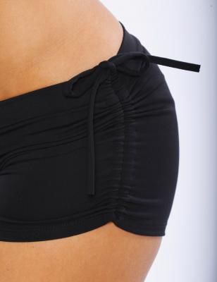 Arum Hot Short